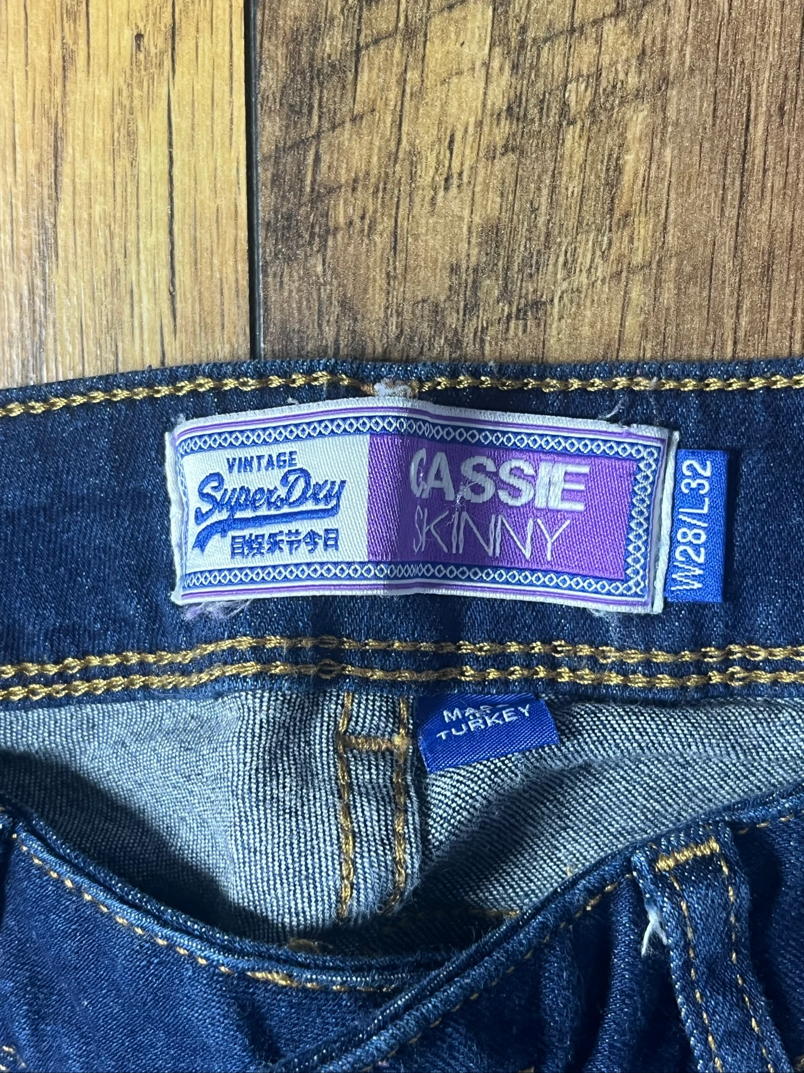Dark indigo slim fit leather patch jeans - Superdry - size 36 - very good condition – photo 2